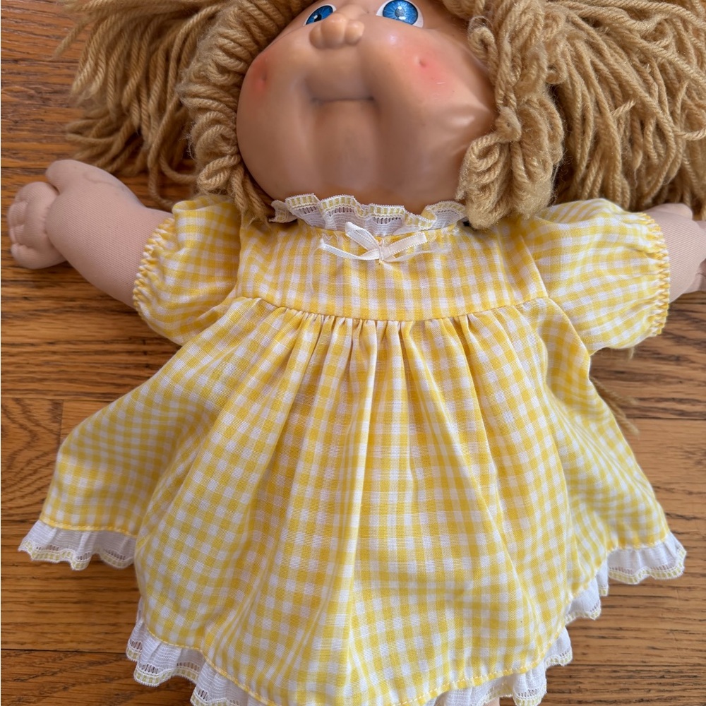 Cabbage Patch Kids Gingham Dress Doll Yellow hair, blue eyes, tag 1978, 1982 - Picture 8 of 15